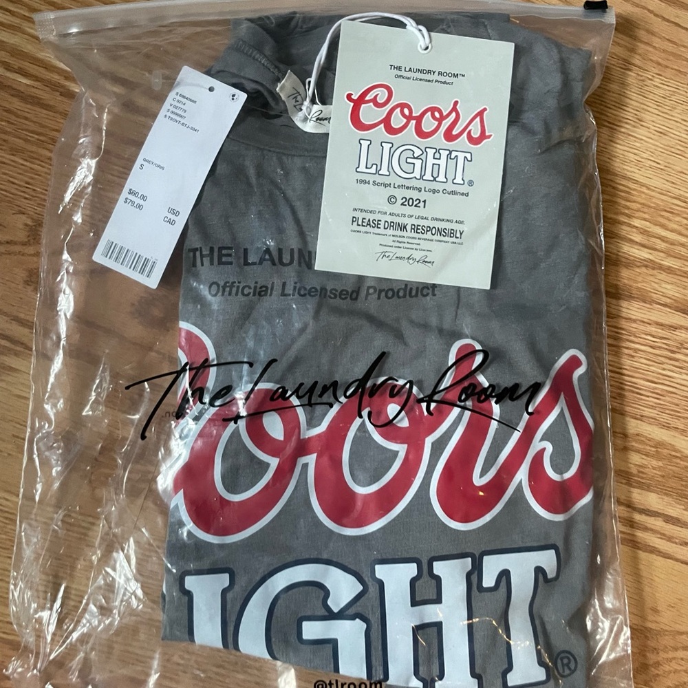 NWT Urban Outfitters Coors - Small